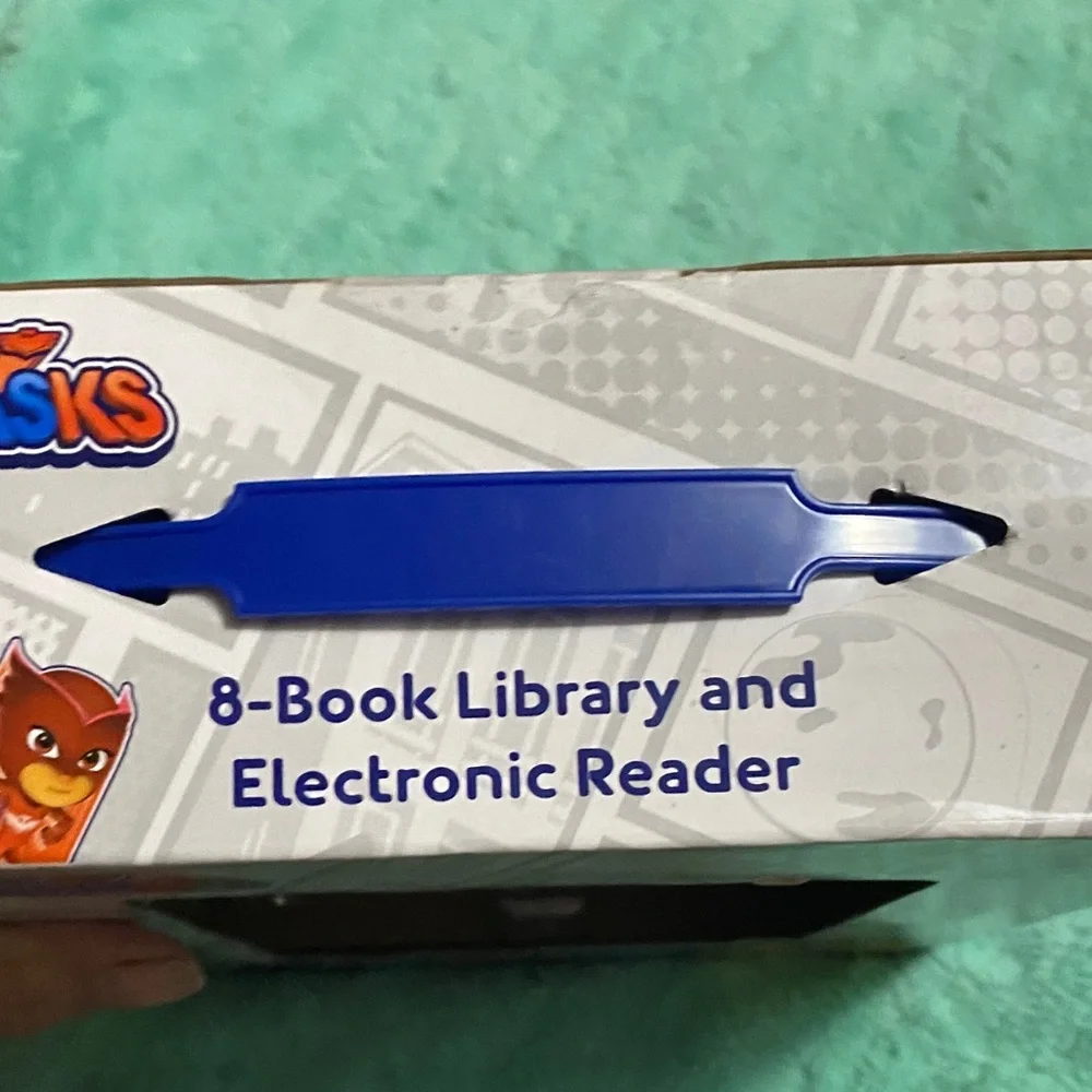 Me Reader 8-Book Library and Electronic Reader - Gray